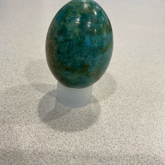 Green onyx marble Easter egg - Picture 3 of 4